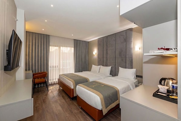 Zimmersafe, Schreibtisch, kostenloses WLAN