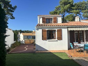 Exterior - Individual house near beach, pet-friendly with garden (La Tranche-sur-Mer)