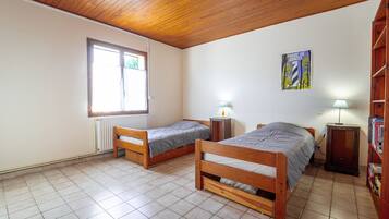 6 bedrooms, free WiFi