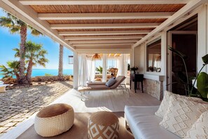 Terrace/patio - Baia L'Aura 8, Emma Villas (Ispica)