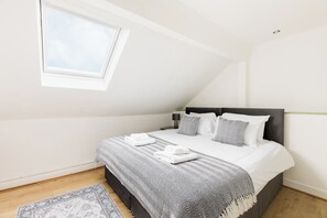 Iron/ironing board, free WiFi, bed sheets