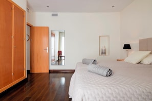 Wifi gratis y ropa de cama