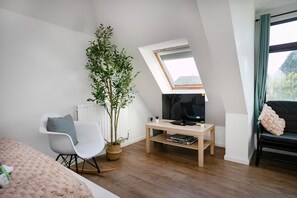 Fer et planche à repasser, Wi-Fi gratuit, draps fournis
