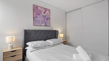 3 bedrooms, bed sheets