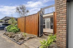 Reception - Spacious 3-bed Townhouse With Courtyard (Melbourne)