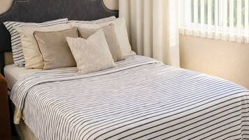 1 bedroom, desk, iron/ironing board, free WiFi