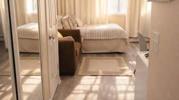 1 bedroom, desk, iron/ironing board, free WiFi