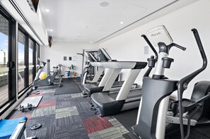 Apartment | Spa treatment - Renovated 2-bed Apartment With Balcony (Melbourne)