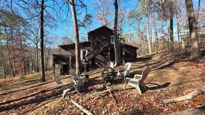 Terrace/patio - Serene Cabin Retreat・Hot Tub・Games・Grill・Firepit (Sevierville)