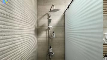 Departamento básico | Baño | Amenidades de baño ecológicas, secadora de cabello, toallas, jabón
