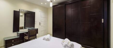 Basic Apartment | 2 bedrooms, iron/ironing board, bed sheets