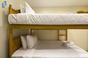 Basic Apartment | 2 bedrooms, iron/ironing board, bed sheets - The 2bdr Stunning Apt. @ Heliopolis (Cairo)