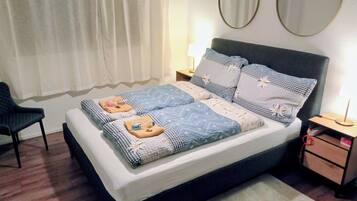 Strykjärn/strykbräda, wi-fi och sängkläder