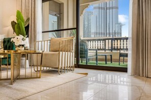 TV - Unique Garden Apartment at Souk Al Bahar with Burj Khalifa view (Dubai)