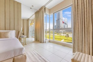 Iron/ironing board, free WiFi, bed sheets - Durrani Homes - Modern Living 3BR with Burj Khalifa and Fountain View (Dubai)
