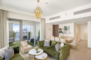 TV - Durrani Homes - Majestic 4BR at Downtown Views (Dubai)