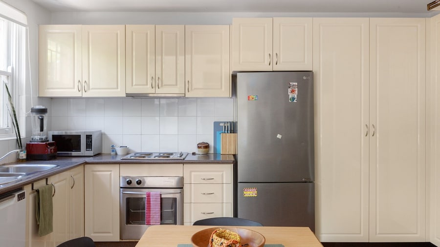 Spacious Stay Near Shops & Cafes in Marrickville