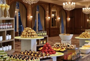 Restaurant - ROYAL ALAA HOTEL APARTMENT (Dubai)