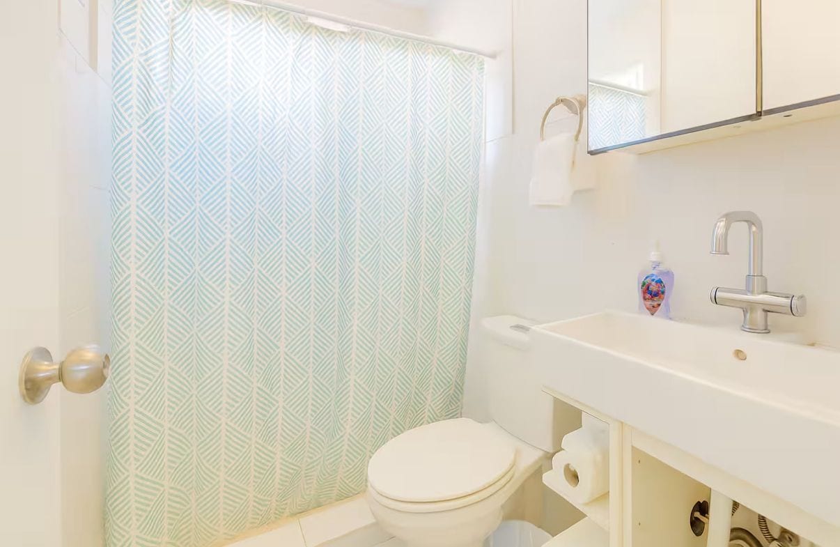 Estudio, vista a la playa | Baño