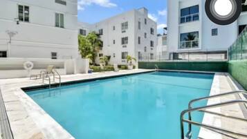 Estudio, vista a la playa | Alberca | Alberca al aire libre