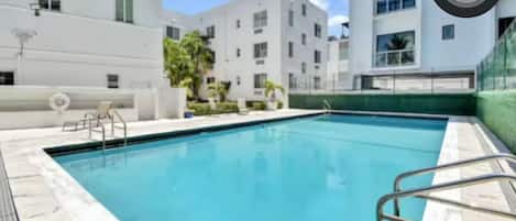 Estúdio, vista para a praia | Piscina | Piscina externa