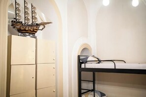 Shared Dormitory | Free WiFi - Flora Hostel Baku (Baku)