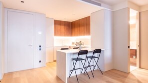 Interior - Catarina 392 | Urban 1BR by LovelyStay (Porto)