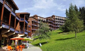 Exterior - Apartment in Charmettoger by Ski Slopes (Bourg-Saint-Maurice)