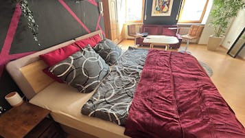 1 bedroom, in-room safe, iron/ironing board, free WiFi