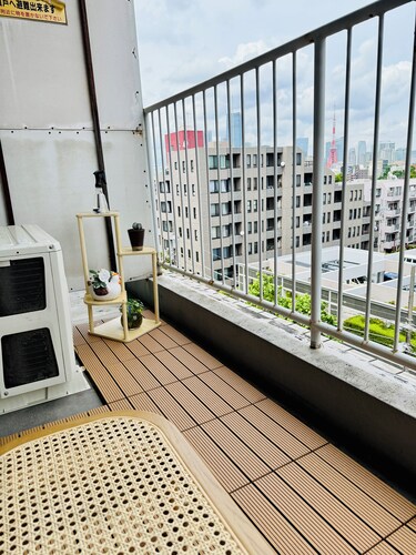 Minato-ku, Tokyo sightseeing, direct access to airport, 2K, Tokyo Tower view room