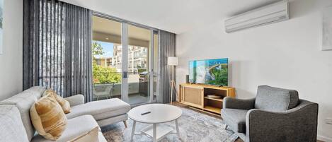 Apartment | Living area