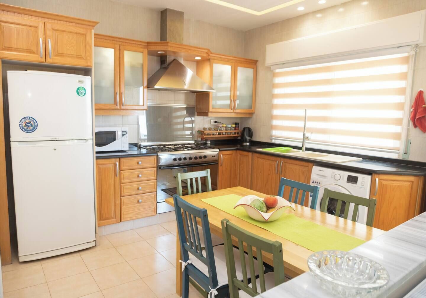 Micro-ondes, four, plaque de cuisson, lave-vaisselle