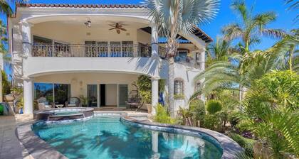 All-Inclusive Beach Casa between two 5-Star Hotels