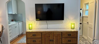 Perfectly located Park Cottage in Bremerton perfect for a relaxing getaway