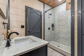 Shower, towels, soap, toilet paper - Evergreen Escape - Luxury Rooftop - Indoor Pool - Home Theater - Game Rooms (Sevierville)