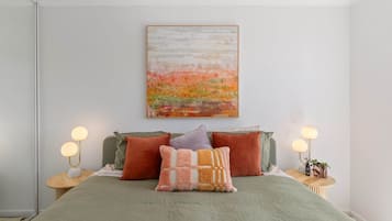 Apartment | 1 bedroom, bed sheets