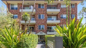 Apartment | Reception