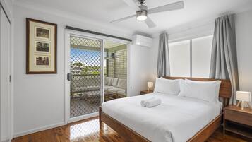 Apartment | 3 Schlafzimmer, laptopgeeigneter Arbeitsplatz, Bettwäsche