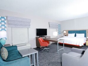 1 bedroom, iron/ironing board, free WiFi, bed sheets - Affordable King Size Studio w/ Sofabed, Nonsmoking (Wesley Chapel)