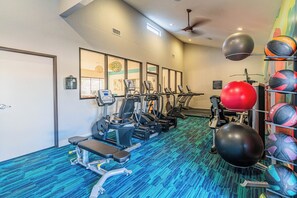Fitness facility - The Heart of Tempe! Pool, Gym, Laundry, & More! (Tempe)