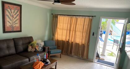 Perfect 1-bedroom apartment with AC in sunny Clearwater