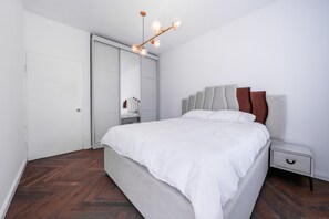 4 chambres, fer et planche à repasser, Wi-Fi gratuit