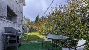 Unclassified image, 4 of 50, button - Spacious 4BD House w Pool in the Heart of Herzliya (Herzliya)