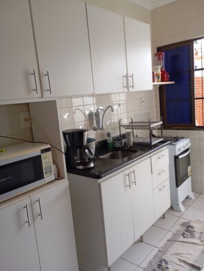 Microondas, horno y parrilla de estufa 