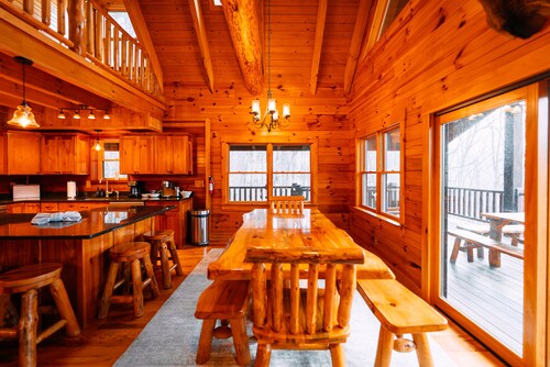 Lodge-Ylellinen-Oma kylpyhuone