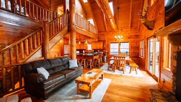 Télévision, cheminée, jeux vidéo, baby-foot