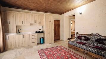 Appart'hôtel, 2 chambres, vue ville | Cuisine privée | Réfrigérateur
