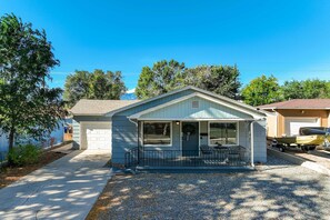 Exterior - 5BR Group Home by the Olympic Center / Hot Tub, 2 Kitchens (Colorado Springs)
