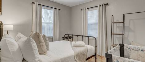 5 bedrooms, iron/ironing board, travel cot, free WiFi