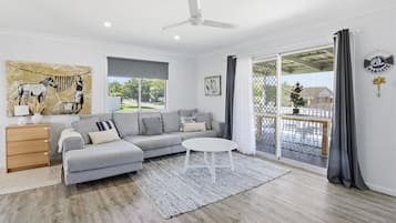 Apartment | Living room